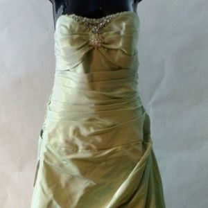Sage Size 14 Formal